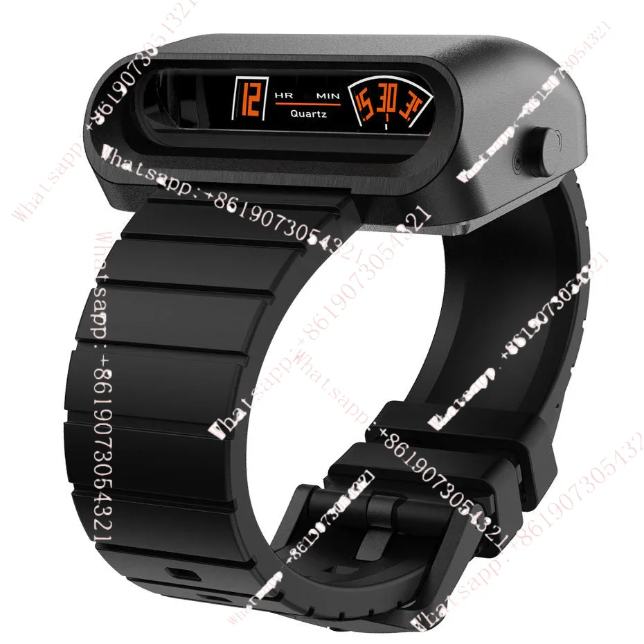 Customized watch suitable for paying tribute to the 1970s driver's creativity