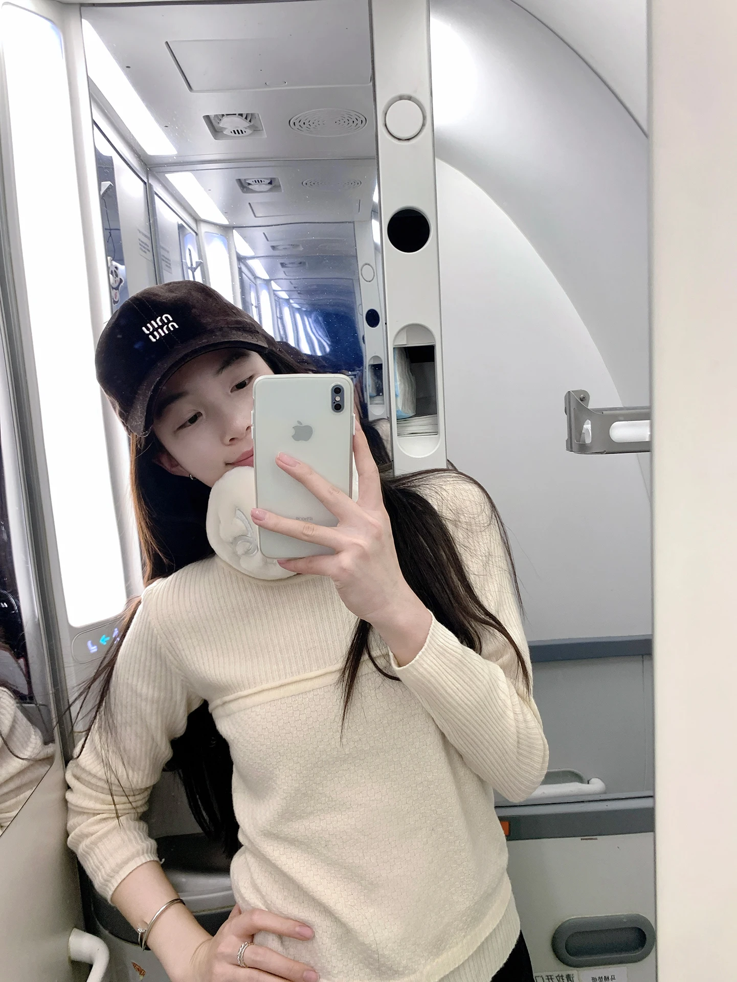 

Women's Casual Sle Knitted Sweater round Ne Hook Flower Design Full Wool Inner Wear Top Slimming Effect Byeleone Brand