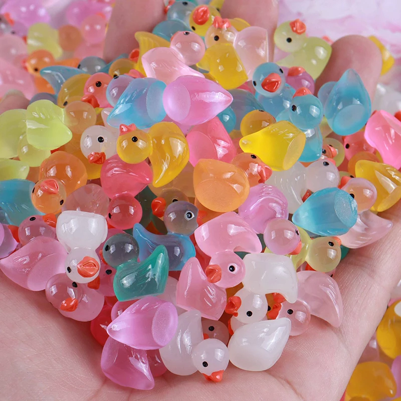 50Pcs Resin Luminous Cartoon Three-dimensional Cute Duckling Diy Car Ornament Keychain Micro Landscape Hairpin Decoration