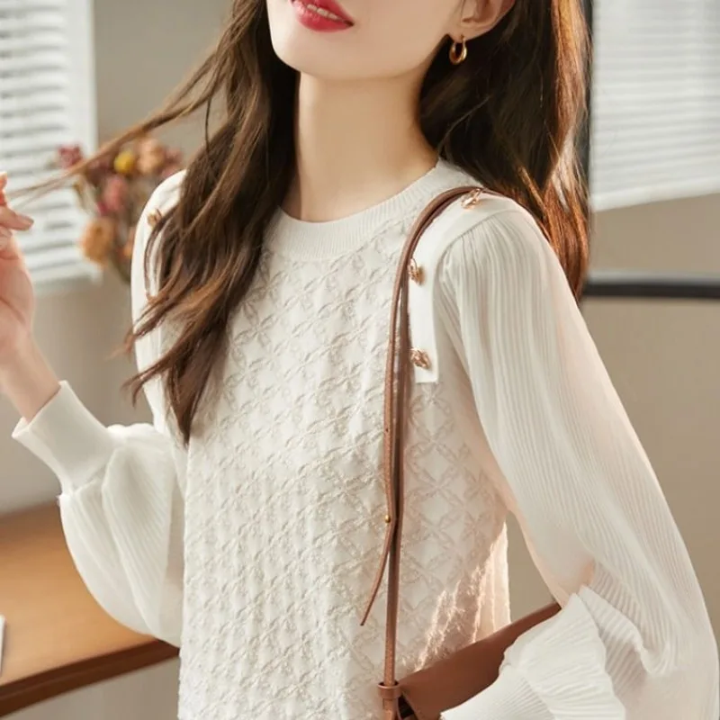 2023 Autumn and Winter Pullover Round Neck Patchwork Button Lace Solid Underlay Fashion Casual Elegant Commuter Long Sleeve Tops