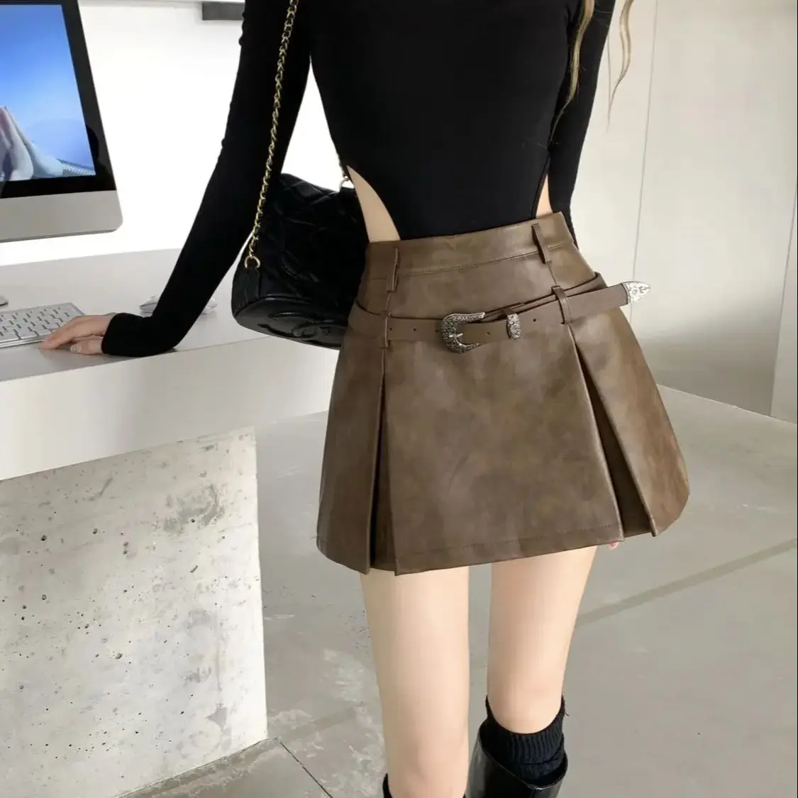 American Retro Short Skirt Women Spring Summer High-Waisted Slim Temperament A-Line Niche Design Hot Girl Versatile Short Skirt