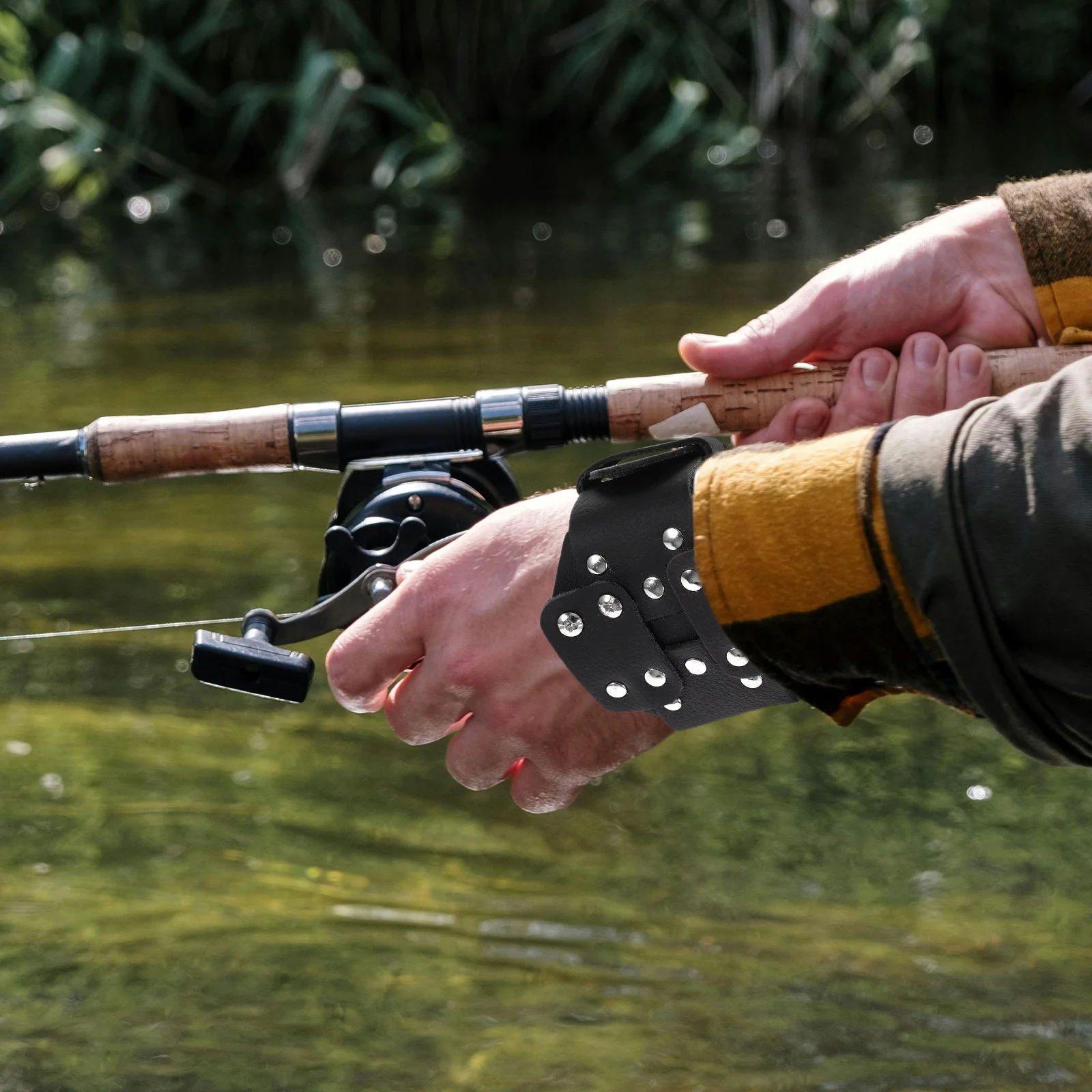 

2Pair Fishing Wristband Durable Adjustable Protection for Hunting Bowfishing Hand Safety Fishing