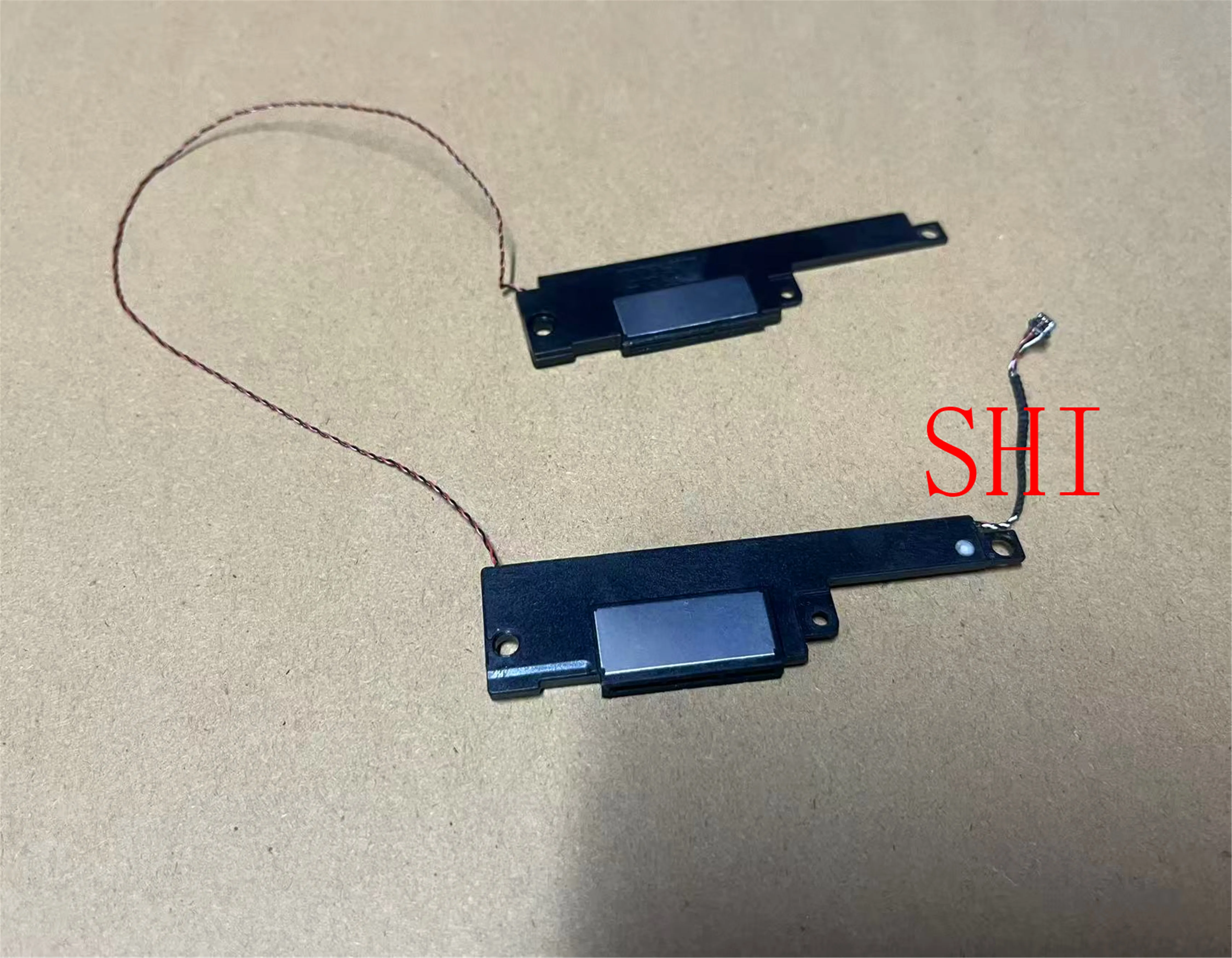 

Для Dell используют встроенные динамики Inspiron 12 52280. Тести в порядке.