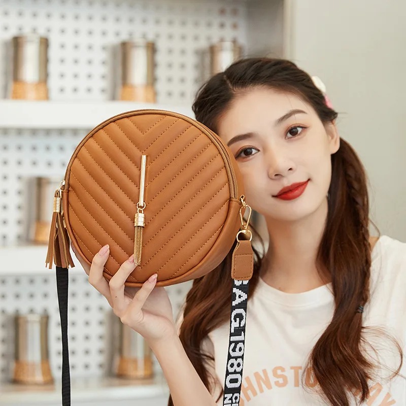 New Korean Version Simple and Fashionable Tassel Crossbody Bag V-shaped Embroidered Shoulder Strap Letter Single Shoulder Retro