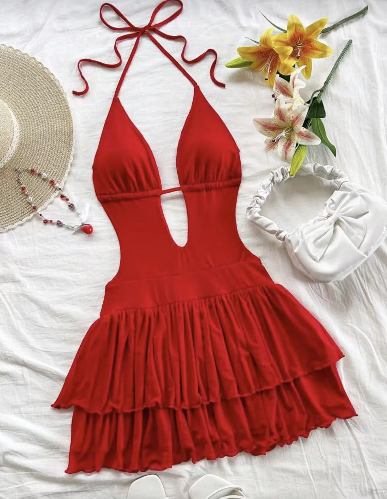 2026 Sexy Einfarbiges Plissiertes Gerafftes Neckholder-Kleid Damen Tiefer V-Ausschnitt Schmal Geschnittenes Tiefes Taillen-Swing-Ballkleid Kurze Kleider Robe Vestidos