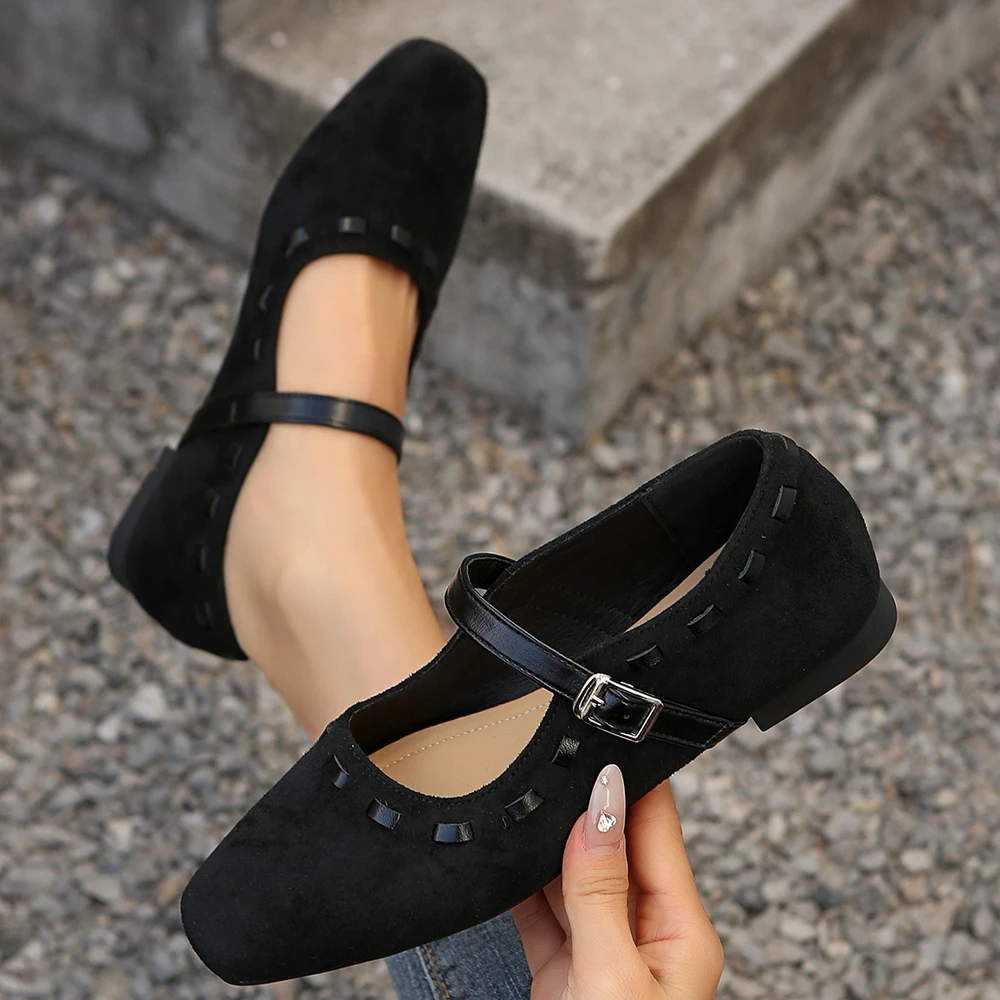 

French Vintage Square Head Velvet Surface Mid Heel Women's Shoes Buckle Strap Flat Heel Versatile Commute Thick Heel Single