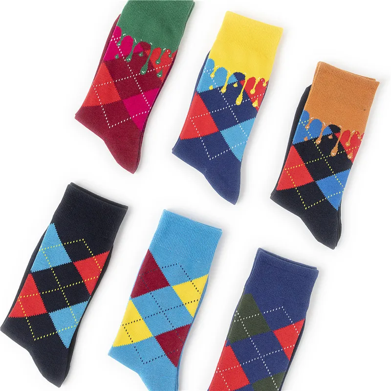 Stilvolle und langlebige Herren socken mit Persönlichkeit Diamant gitter Muster Bambus Kleider socken feuchtigkeit transportierende Business Crew Socken