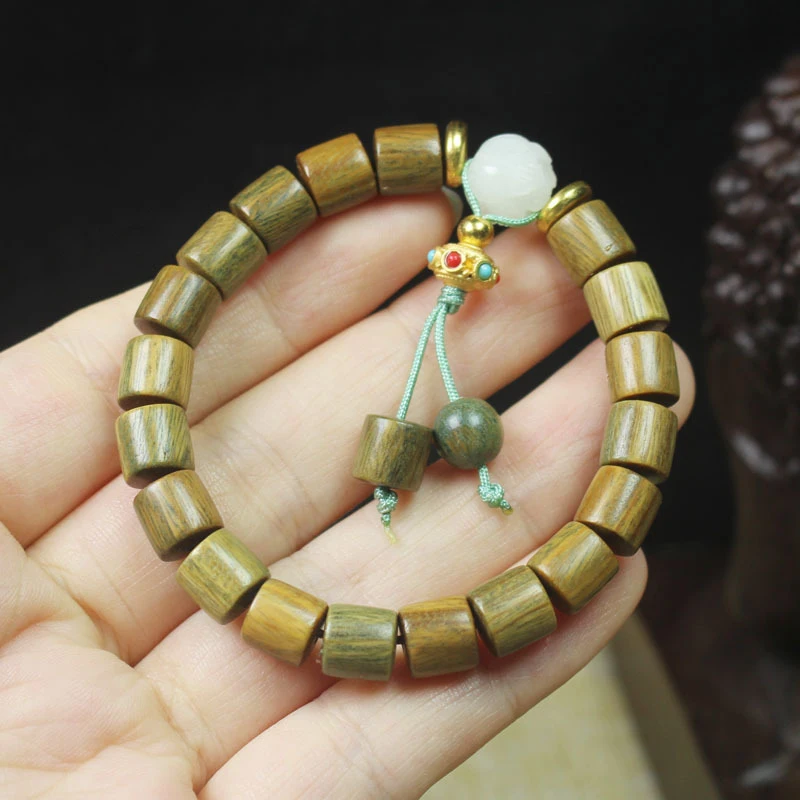 

Green Sandalwood 8mm Bead Bracelet with White Lotus, Scented, Unisex Single-Loop Wooden Bracelet
