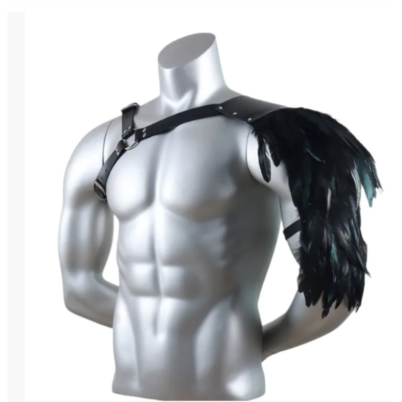 1PCS Gothic Stil Feder Cape Für Männer Schulter Rüstung-Förmigen Party Leistung Zubehör