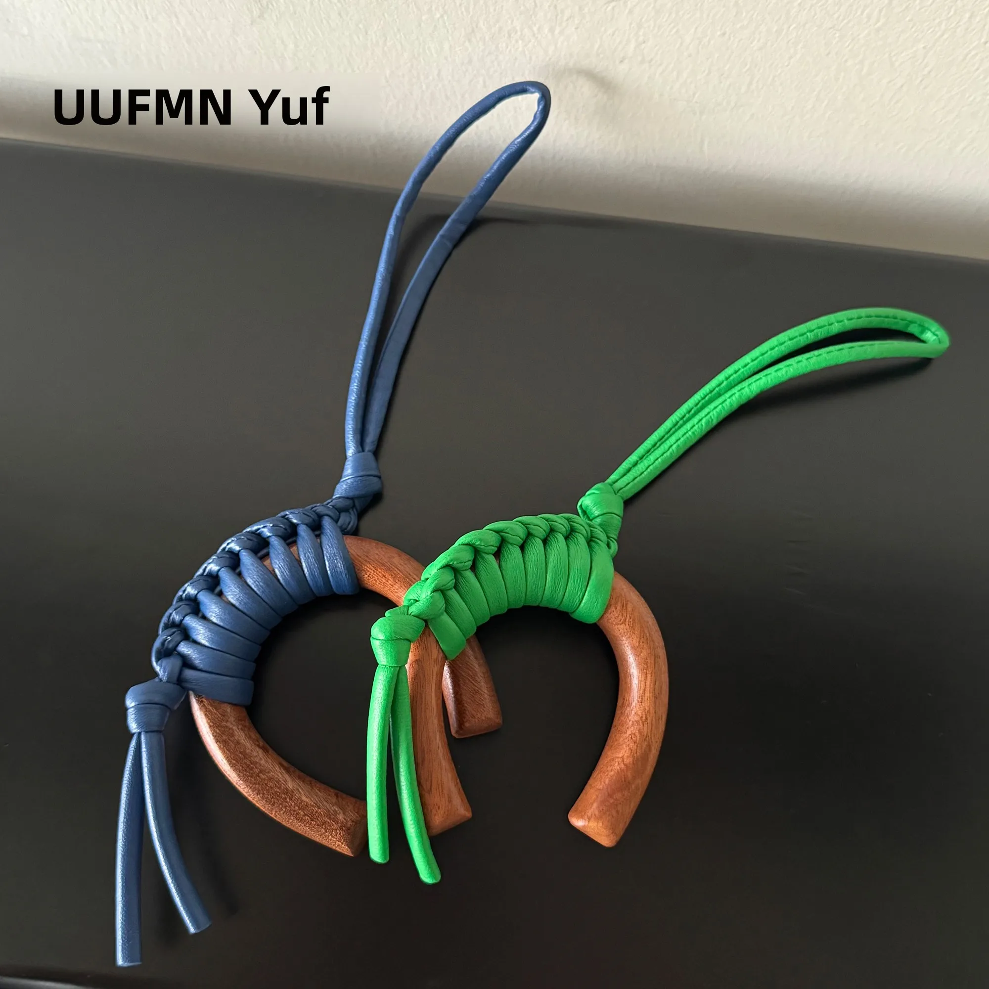 uufmn-本革馬蹄ペンダント-多用途キーホルダー-ミラー装飾-バッグアクセサリー-無垢材構造