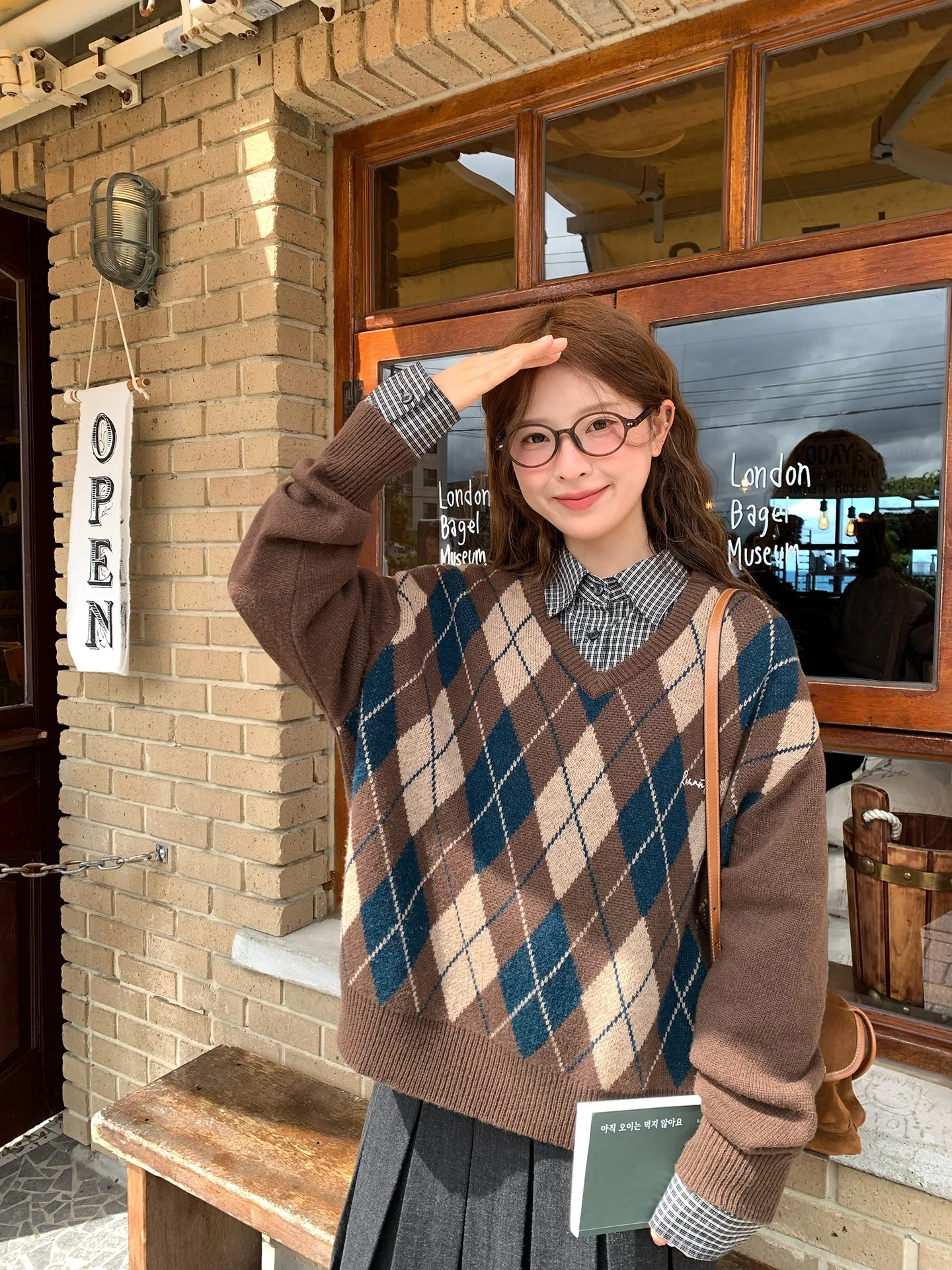 

WHYSTUDIO Quali Camere Miu Sle High nce Sensation Korean College Faion Color Blo Diamond Pattern V-ne Sw...