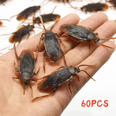 Artificial Fake Roaches Novelty Cockroach Trick Prop Scary Insects Realistic Plastic Bugs Funny Halloween Party Spoof Decoration