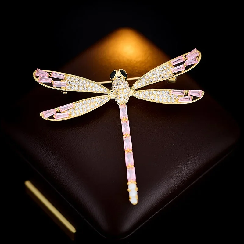 

High-end design sense, versatile and niche brooch, zircon crystal corsage, personalized buttons