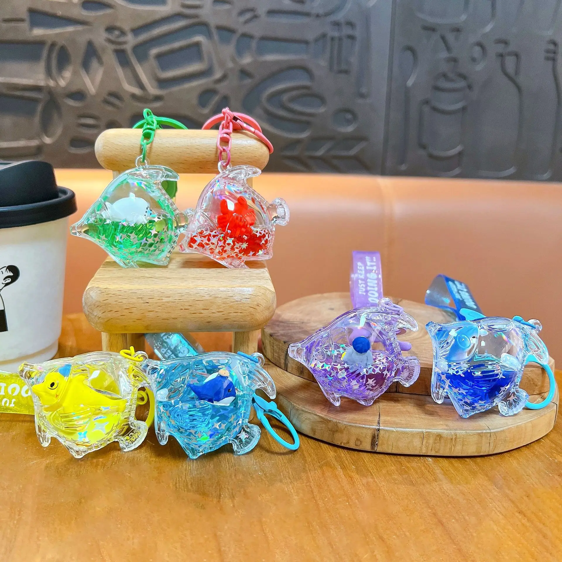 Creative Into Marine Animal Shark Keychain Fun Floating Sequins Tropical Fish Quicksand Backpack Accessories Liquid Kryring Gift