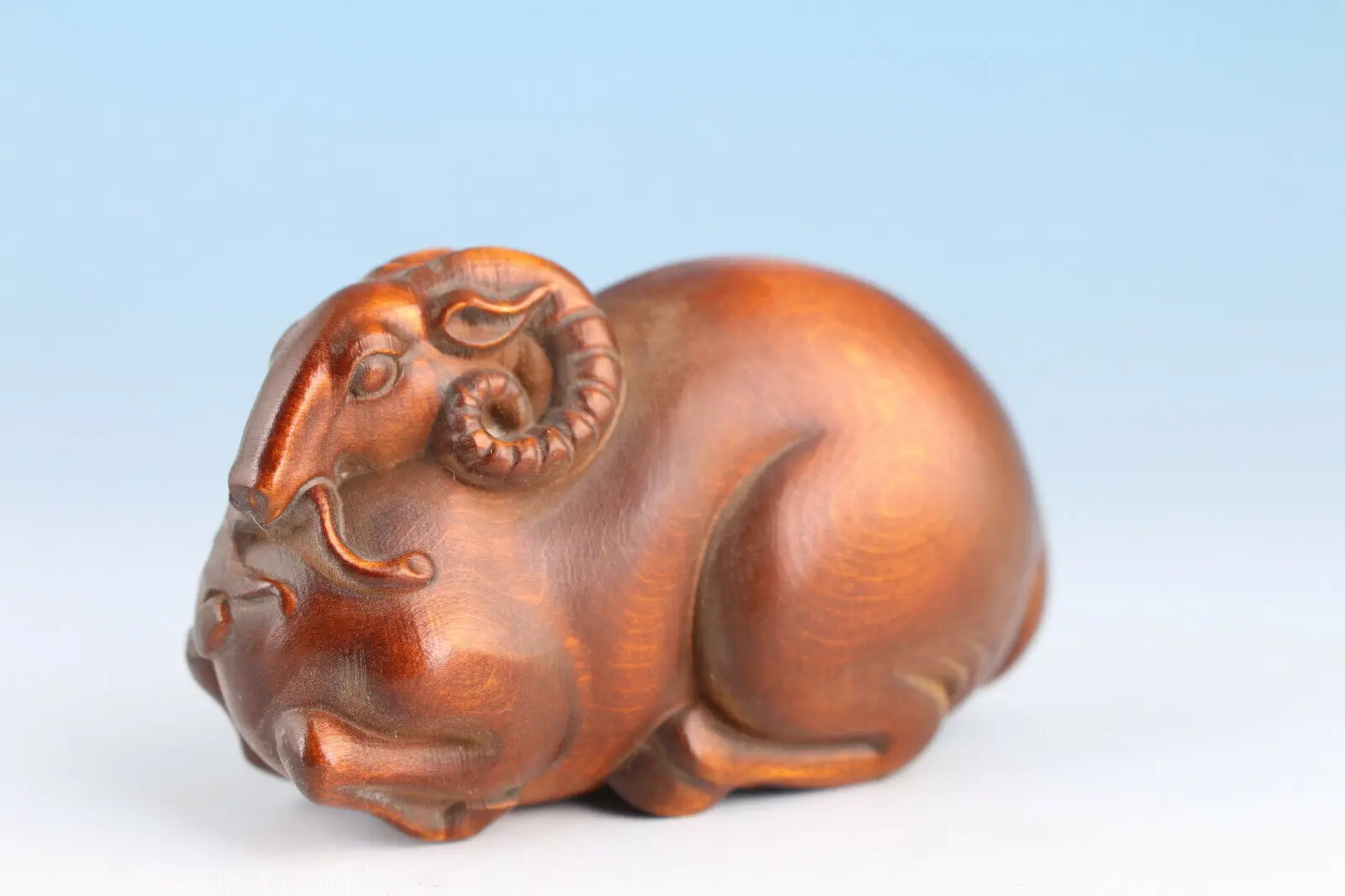 Chinese old boxwood hand carved Sheep figure statue collectable netsuke