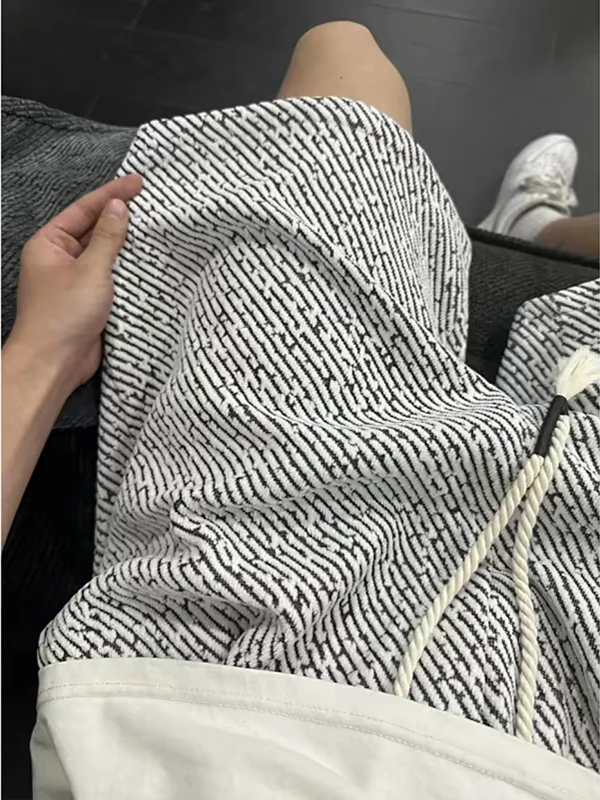 

American Retro Knitted Sport Shorts for Men Summer Trendy Zebra Stripe Pants High-End Feeling Five-Quarter Length Casual Shorts