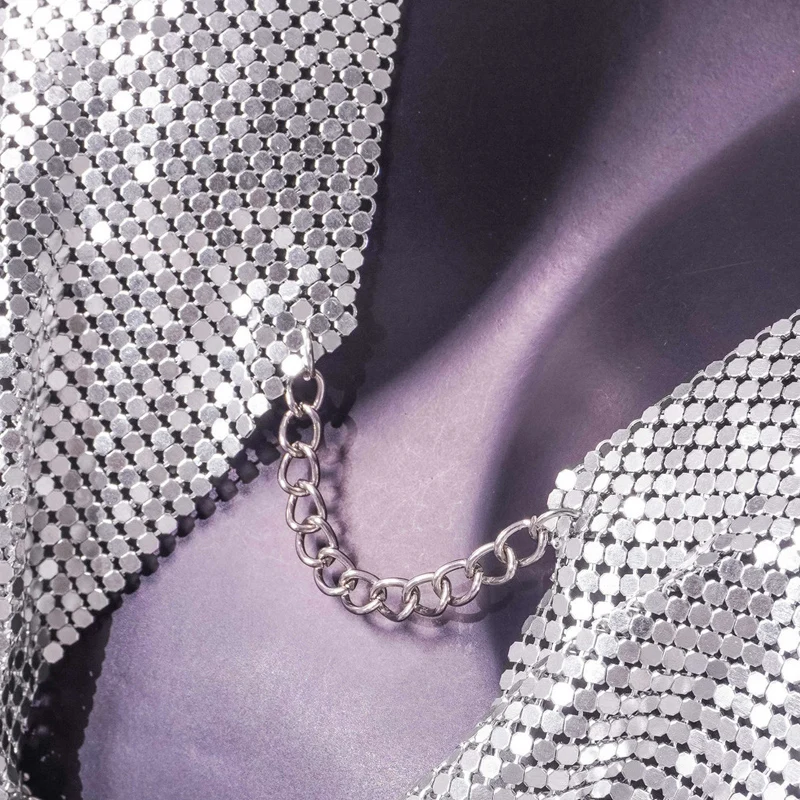 Sexy Silber Kettenhemd Metall Pailletten Tiefem V-ausschnitt Kette Neckholder Crop Top Frauen Frontschlitz Baumeln Kette Kurze Rückenfreie Weste für Party