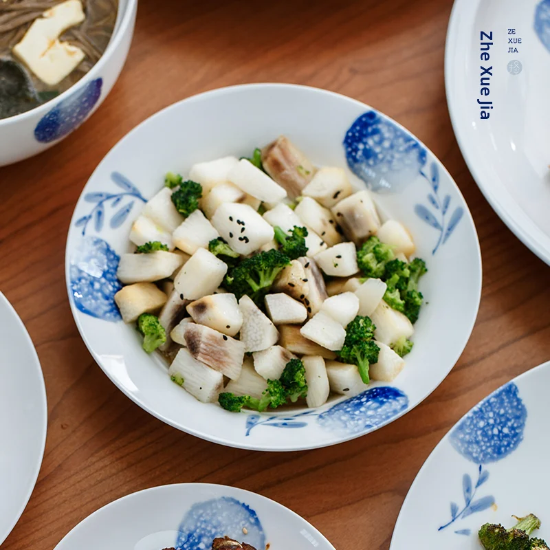 

Изысканная китайская сине-белая фарфоровая тарелка с подглазурной росписью, обеденная тарелка из фарфора Цзиндэчжэнь для домашнего использования