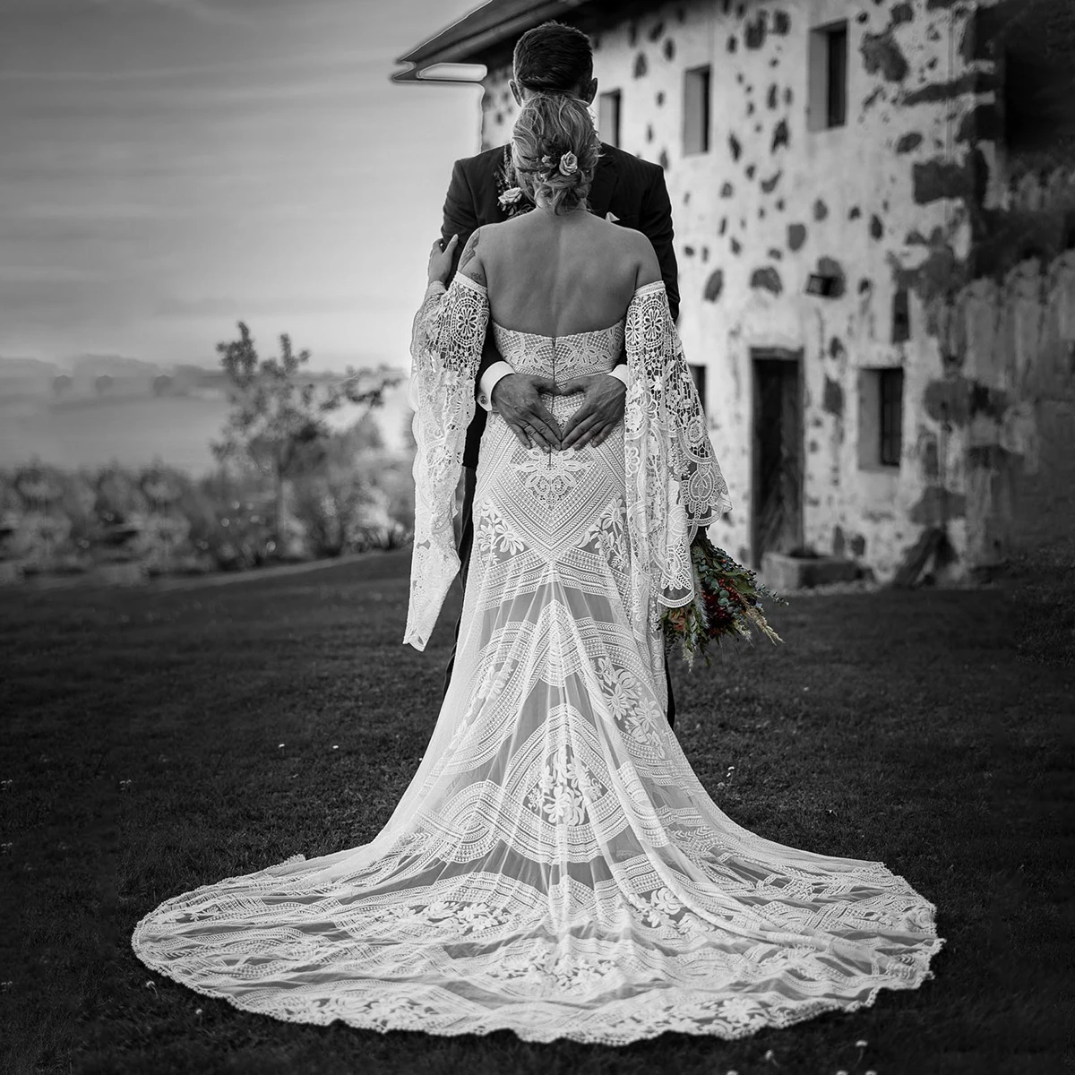 Long Batwing Sleeve Boho Sweetheart Wedding Dress Geometrical Lace Sheath Strapless Customized Plus Size Boho Lace Bridal Gowns