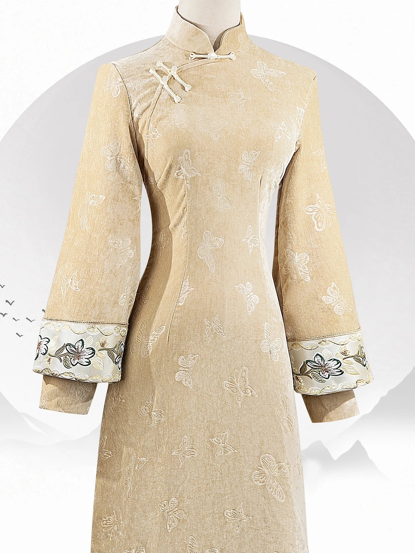 

Желтая вышитая лоскутная блузка с длинным рукавом в новом китайском стиле для молодых женщин, осенне-зимняя, маленький размер