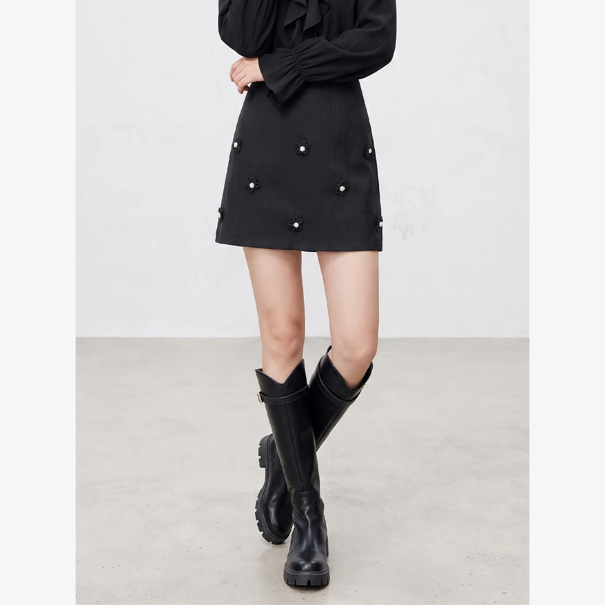 VIMLY Women's Black Skirt 2026 Autumn 3D Flower Elegant Short Skirt Fashion Casual High Waist Female Clothing 31689