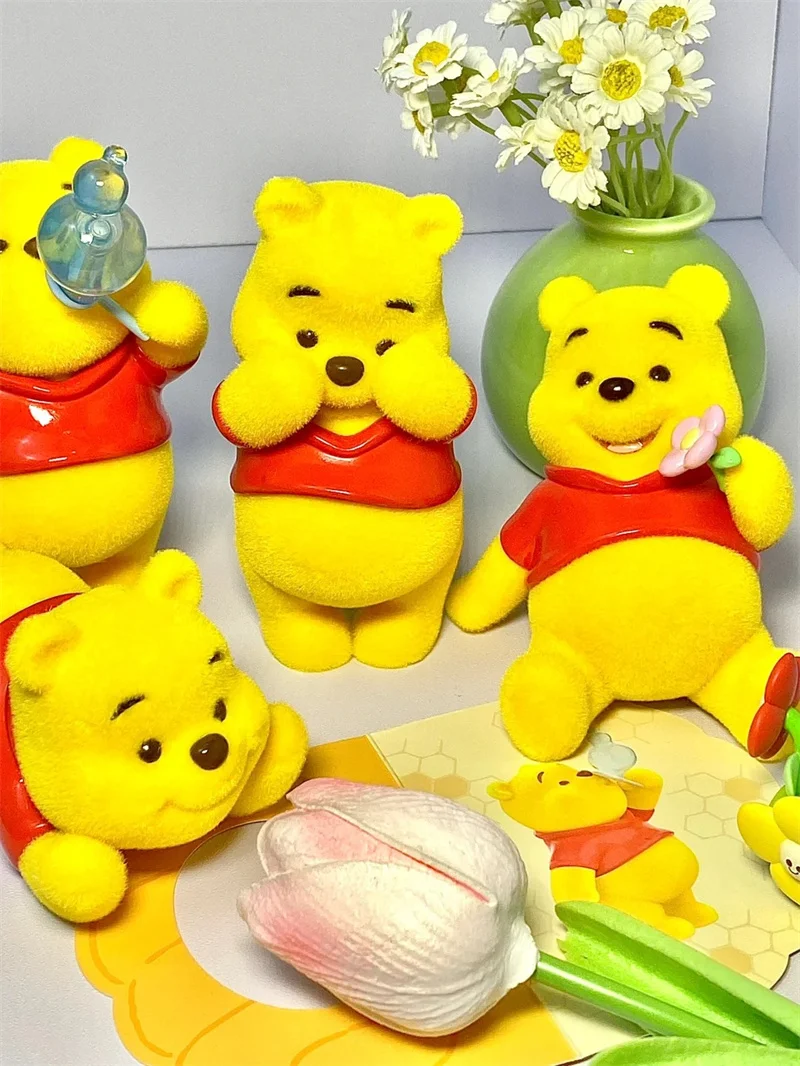 Genuino Disponibile Scatola Cieca Winnie The Pooh Misteriosa Figura a sorpresa Winnie The Pooh'S Happy Everyday Series Floccaggio Bambole Giocattolo