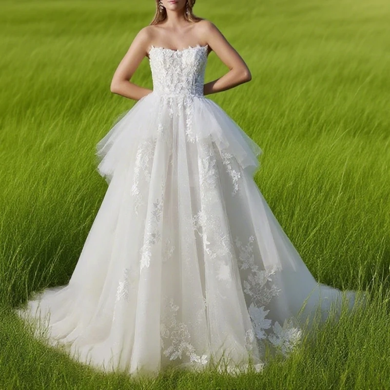 

Charming A-Line Applique Wedding Dress Strapless with Tiered Sweep Train Classic Tulle Bridal Open Back Marriage Gowns Robe Cust