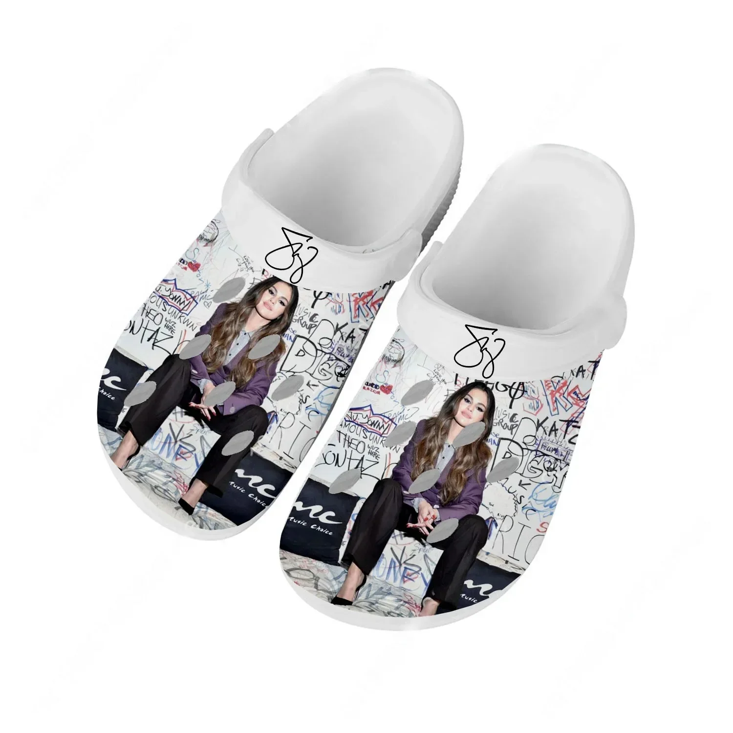 

Selena Gomez Water Shoes Mens Womens Comfortable Fashion Home Garden Clogs Customizd Sandals Beach Breathable Hole Slippers