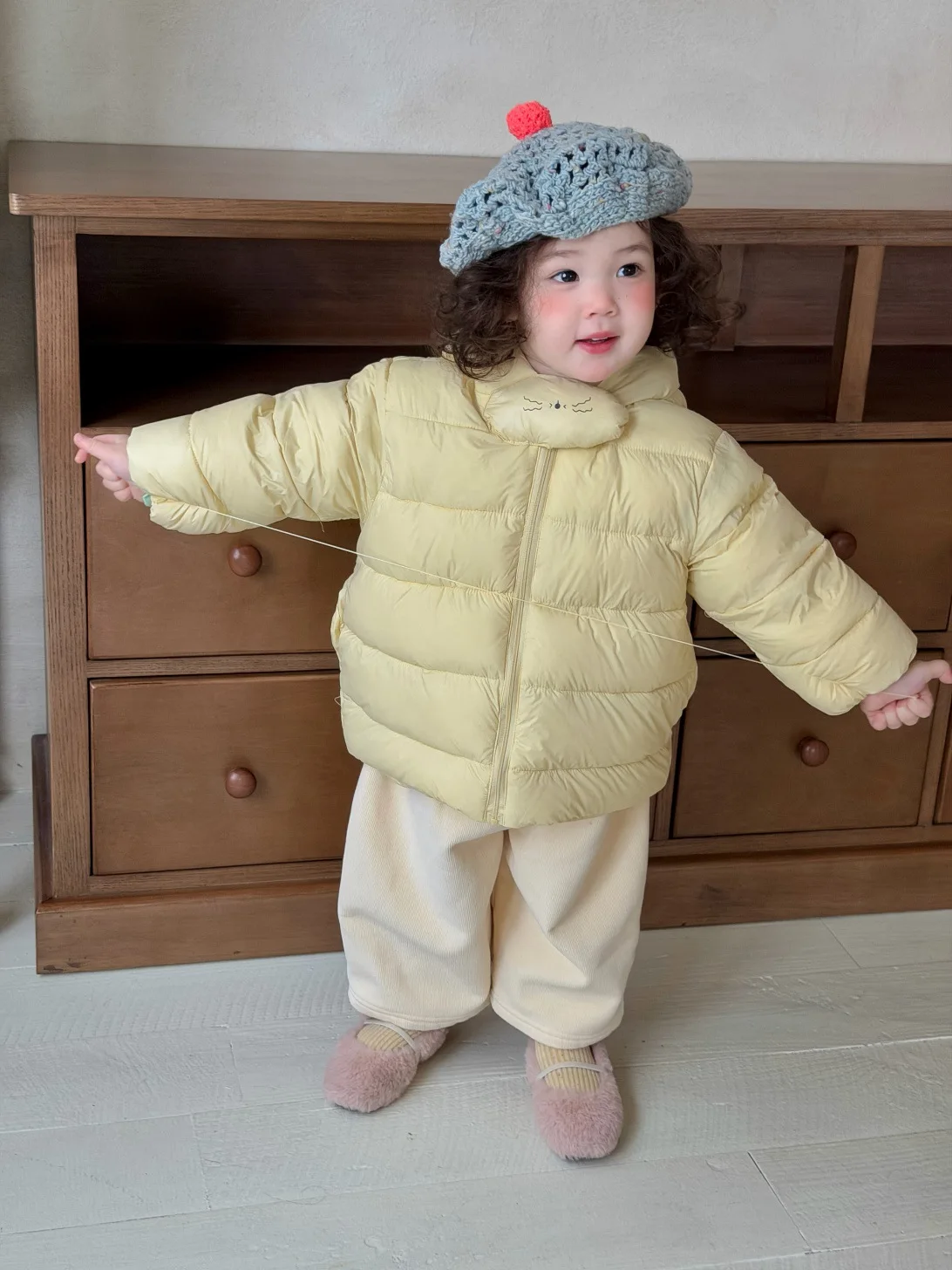 2026 Winter New Baby Girl Cute Hooded Quilted Jacket Plus Velvet Thick Girls Warm Coat Infant Toddler Cotton Padded Jacket