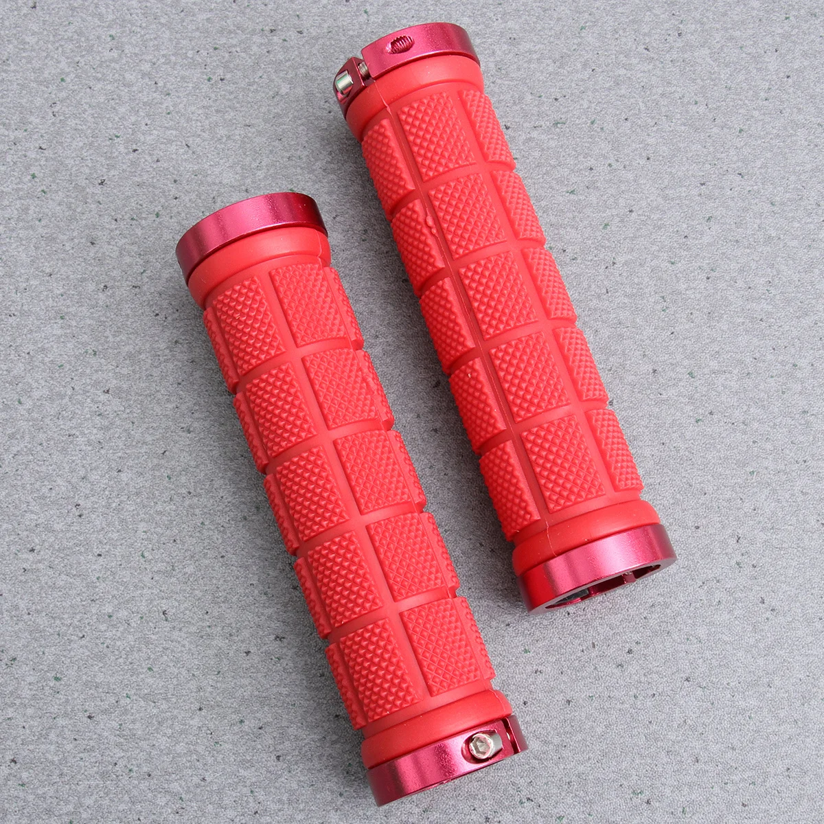 2 قطعة غطاء مقبض الدراجة قسط المضادة للانزلاق ارتداء مقاومة تصميم مريح لتخفيف آلام اليد مقود الدراجة القبضات اللون الأحمر #1