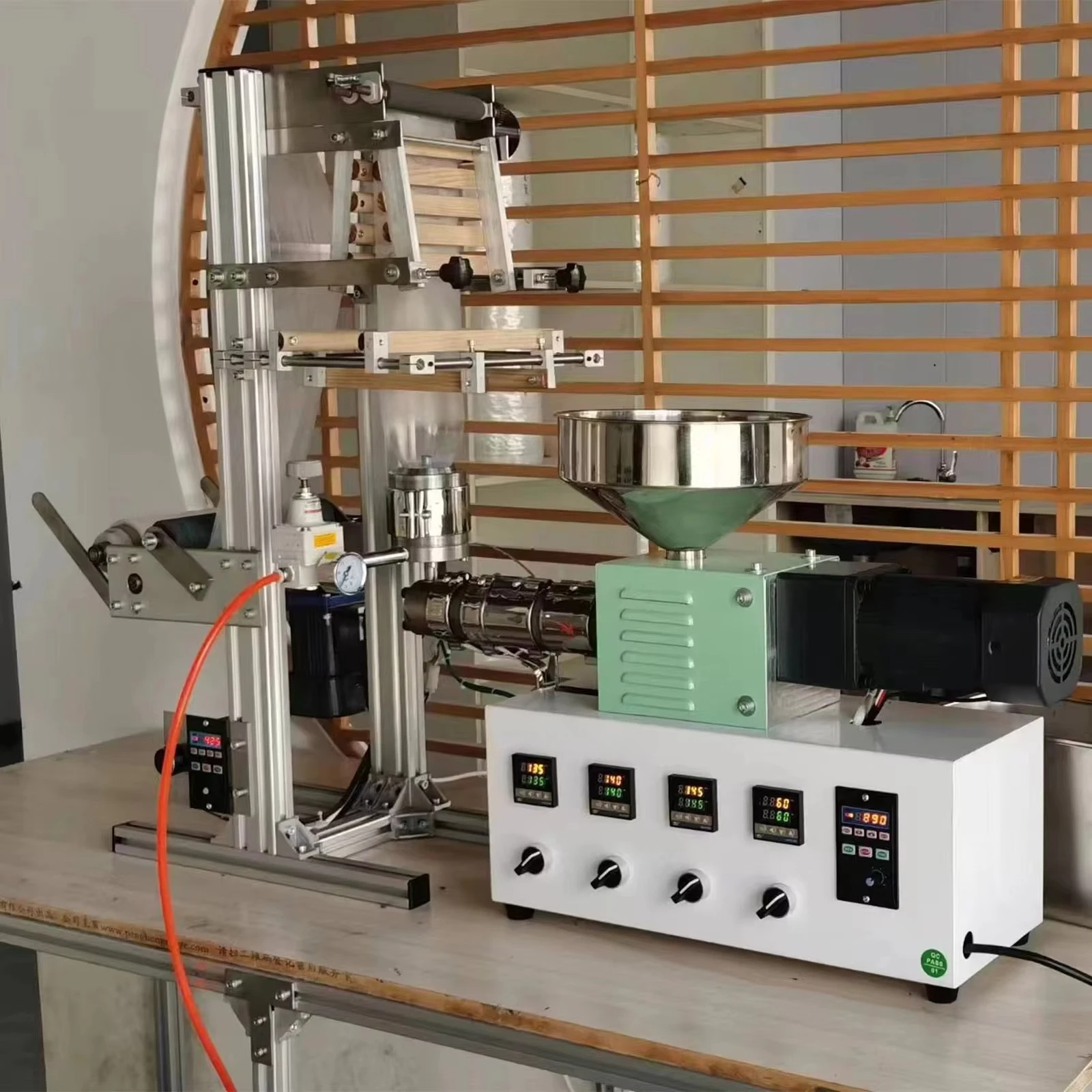 2024 New Sj25 Plastic Bag Film Blowing Machine Mini Small Extruder for Film