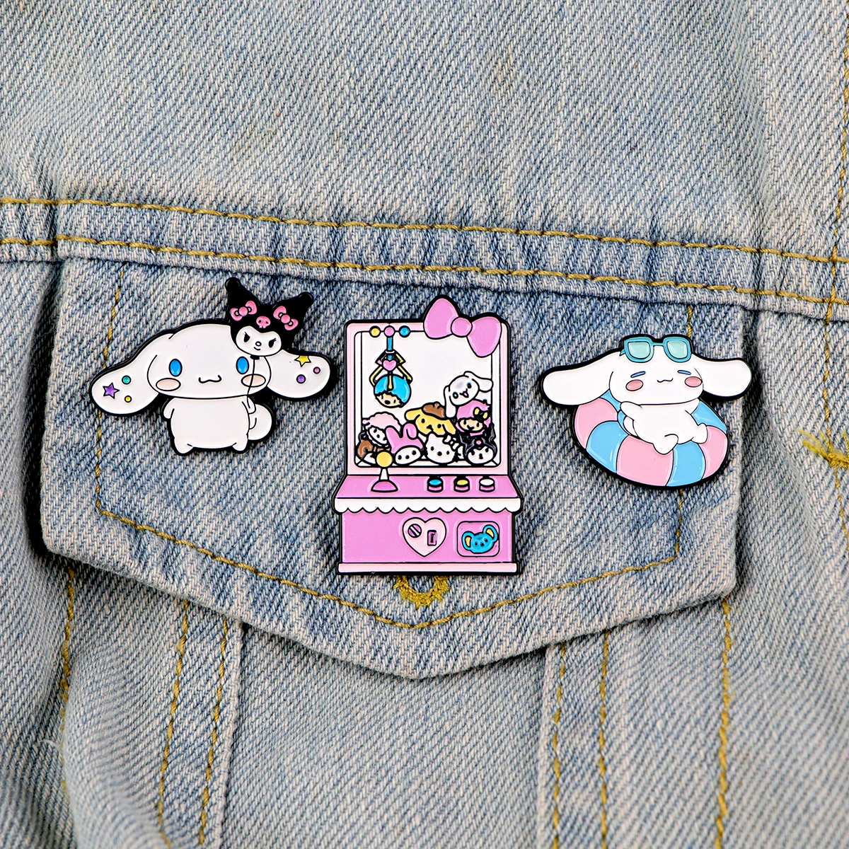 Kawaii Anime White Dog Enamel Pin Badges on Backpack Brooches for Women Men Lapel Pins Jewelry Cosplay Accessories Toys Gift