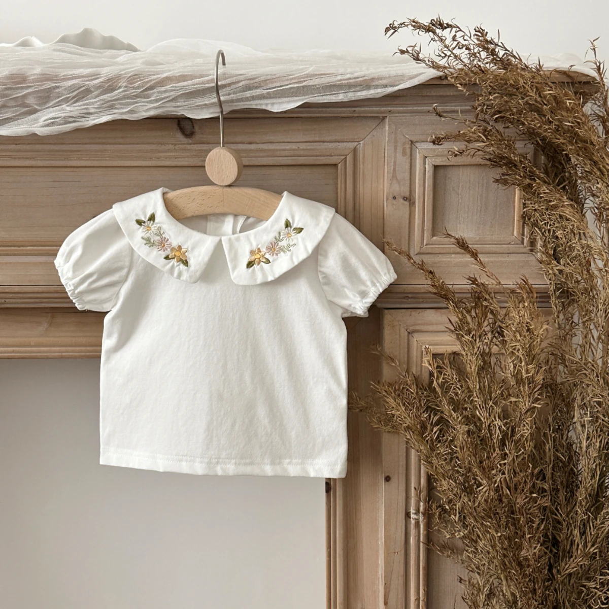 Sommerliches, weiches T-Shirt aus reiner Baumwolle für Babys, niedliche Blumenstickerei-Oberteile, weiße Hemden für Neugeborene und Kleinkinder, Kleidung 0-3 Jahre – Detail 4