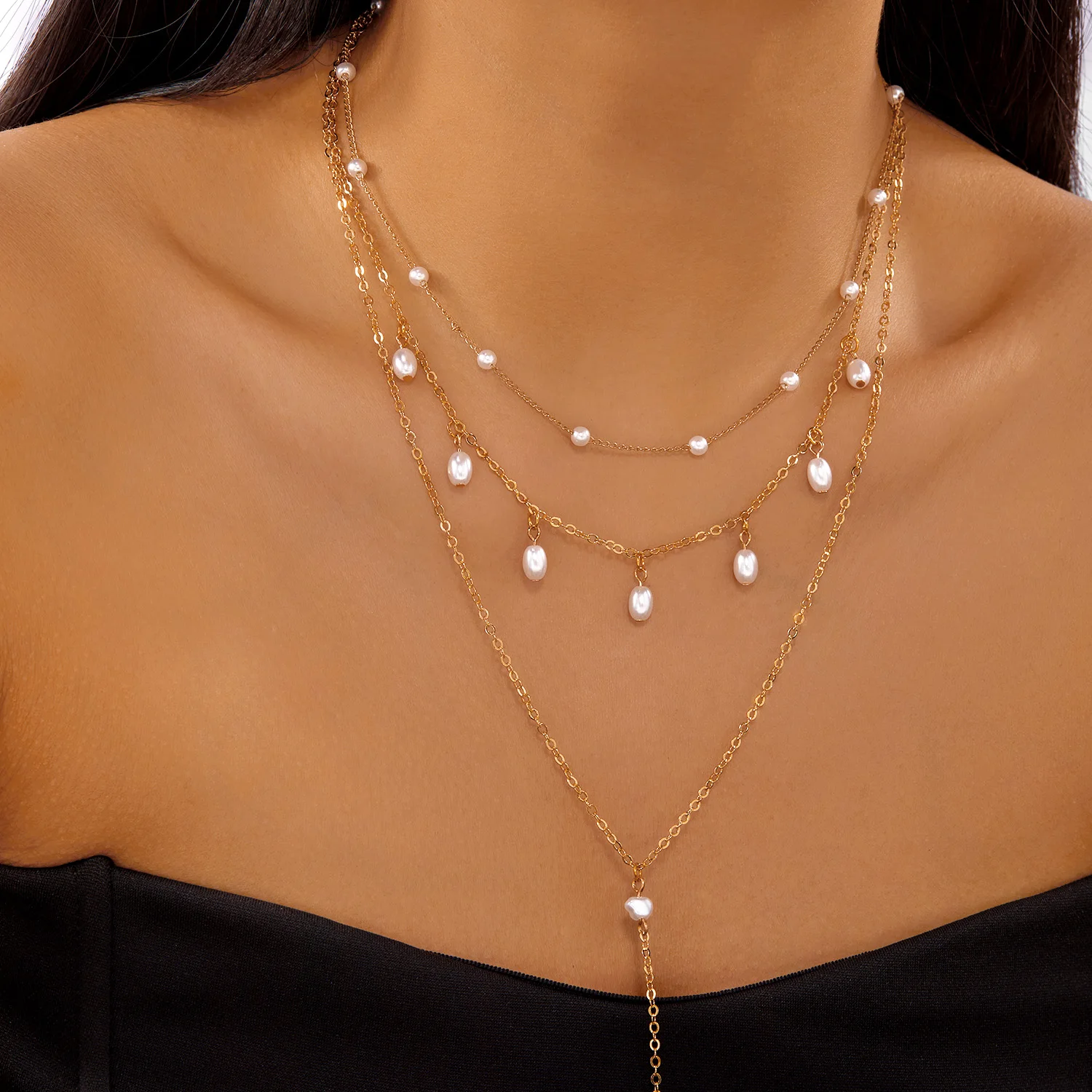 Moderne barocke Imitationsperlen-Halskette für Frauen, glitzernde Herz-Gold-Farben-Kette, geschichtete Halskette, Party-Schmuck-Accessoires – Detail 2