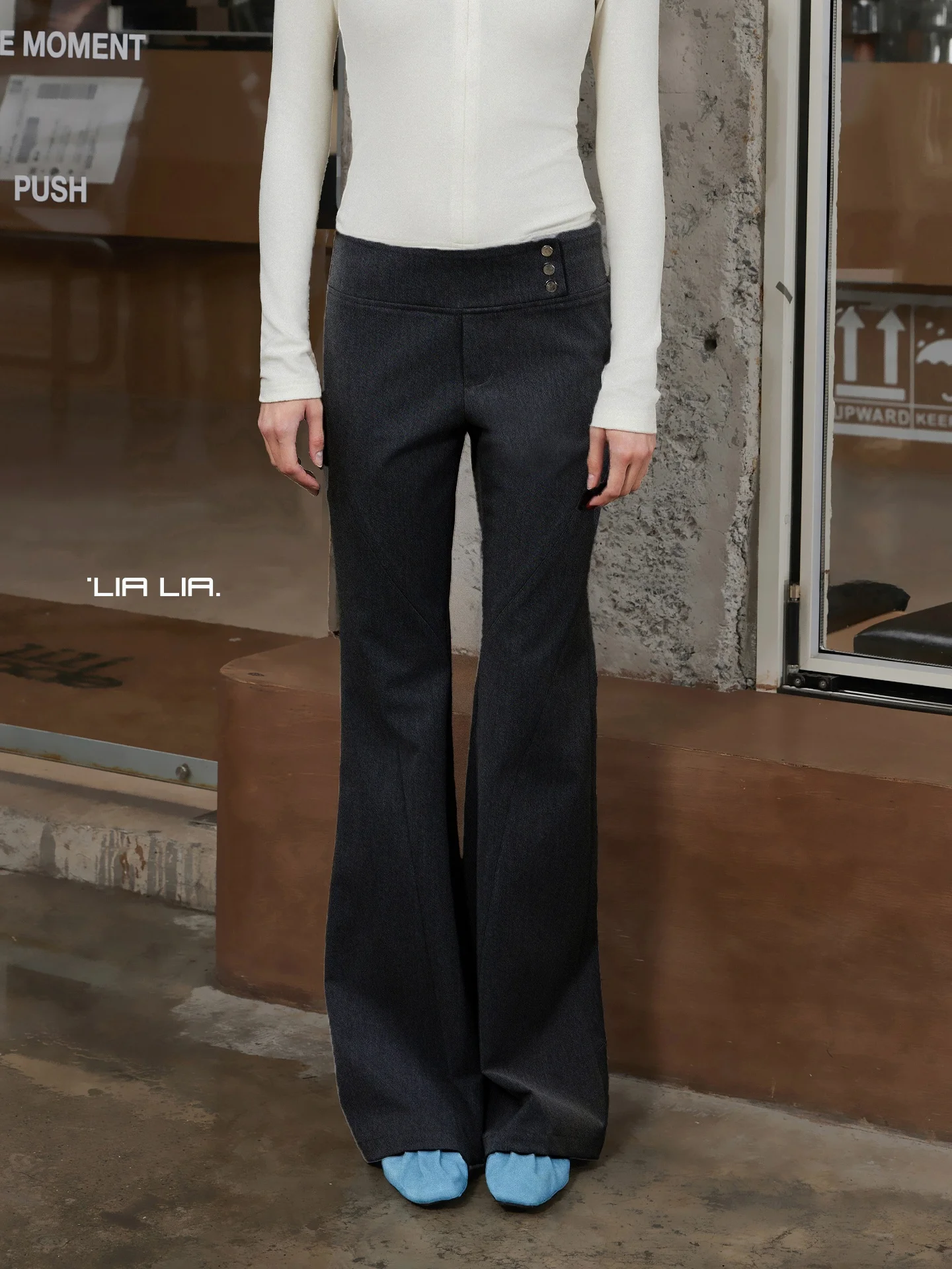 

Low Waist Flared Pants Women's Autumn Winter Slimming Long Leg Effect Rivet Elastic Casual Trousers 3D Tailoring Ladies Jeans