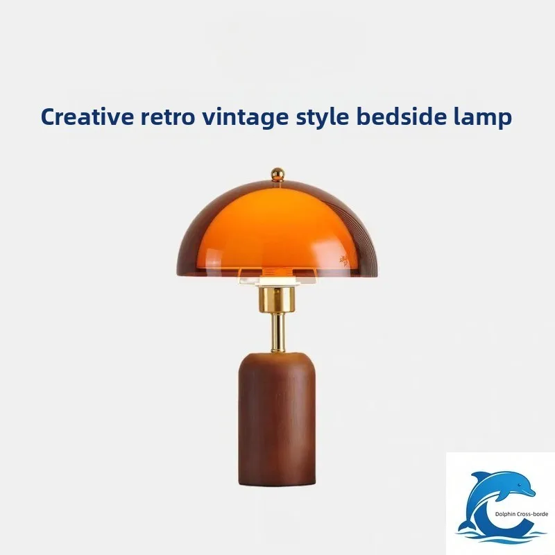 Suitable for the 2026 new vintage desk lamp, bedroom, study, retro atmosphere, high-end solid wood bedside lamp