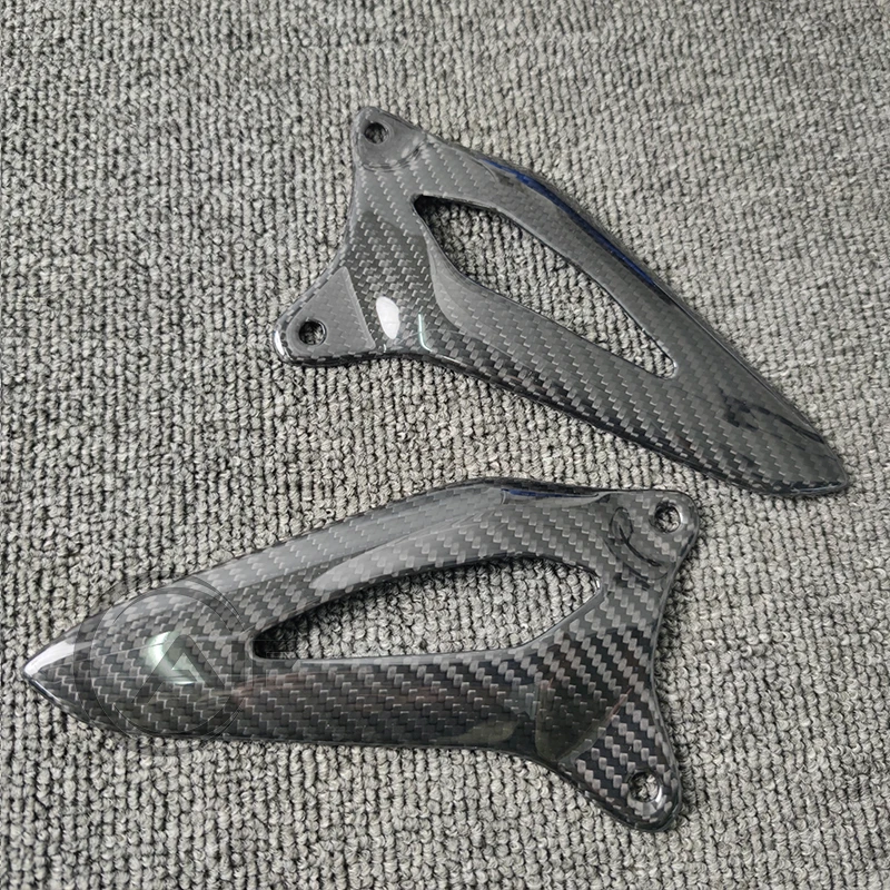 탄소 섬유 힐 가드 플레이트 발 받침대, Triumph Speed Triple 1200RS 1200RR 2021-2024