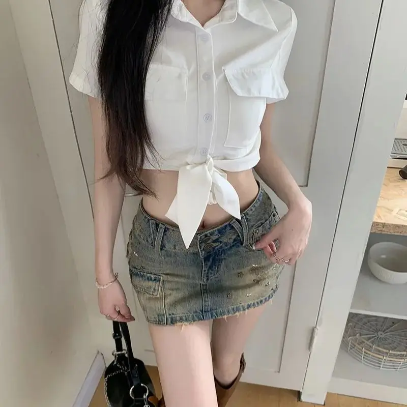 American retro short waist-revealing lace-up shirt for women hot girl high-waist slim hip-hugging denim skirt