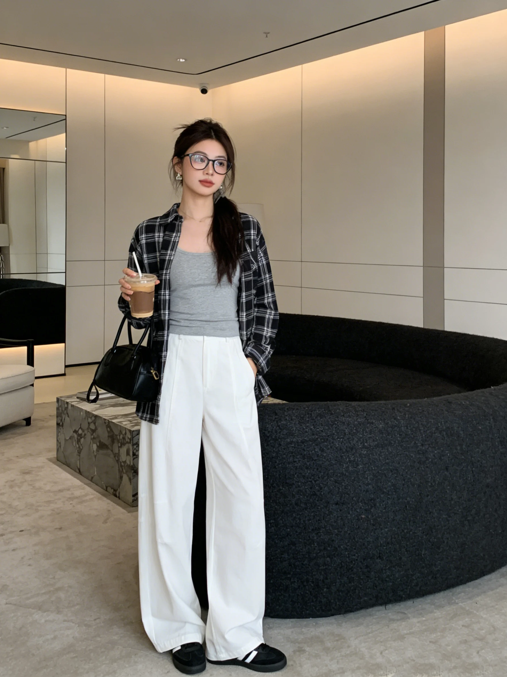 

Женские джинсы с высокой талией и прямыми штанинами, белые, весенняя новинка, дизайнерские широкие брюки для повседневного отдыха