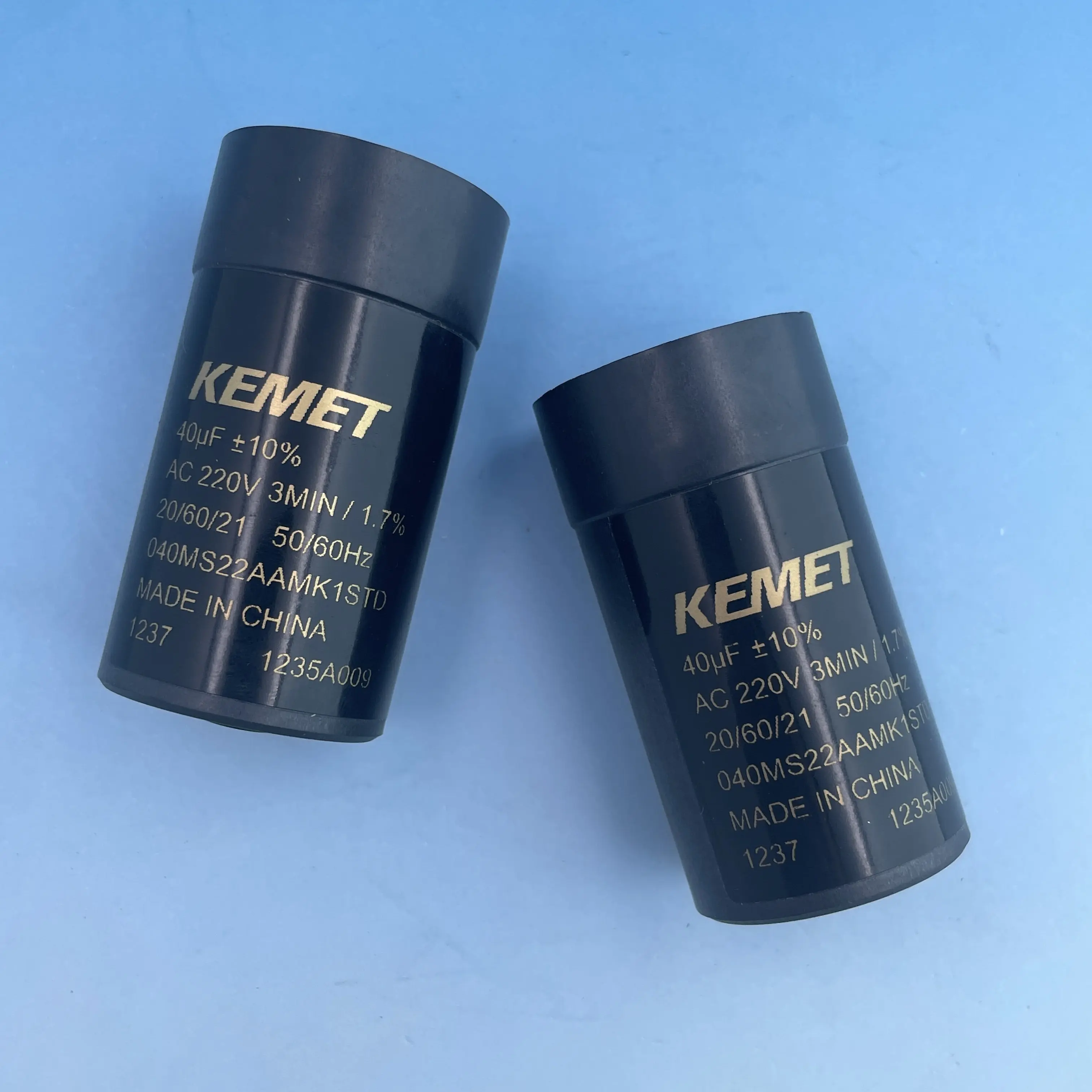 

The United States new KEMET KEMET 125V 280uf 220V 40uF AC electrolytic capacitor, found