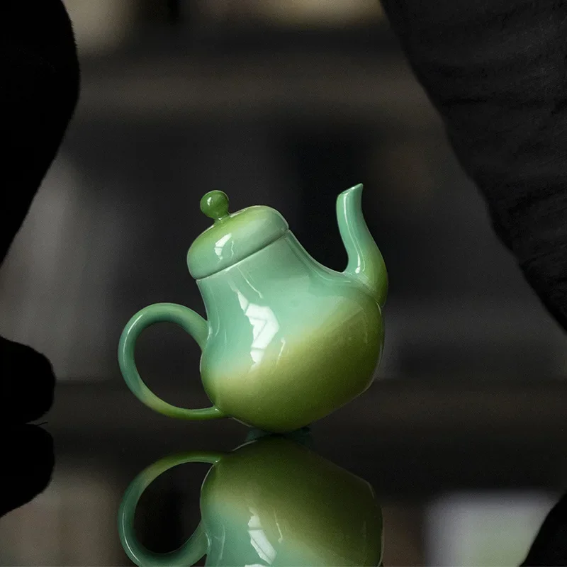 135ML Jadeite Green Gradual Change Color Ceramic Teapot KungFu TeaSet Household Small Pot Ball Hole Filter Brewing Teapot Gift