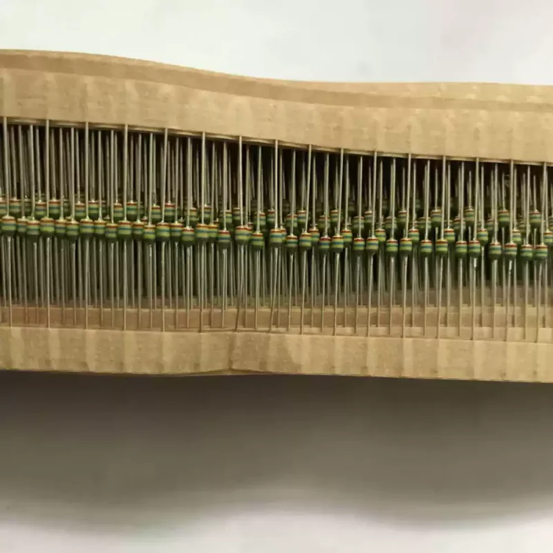 30-100pcs Imported color ring capacitor resistor UP050 B562K-A-B 5600PF 5.6nF 50V