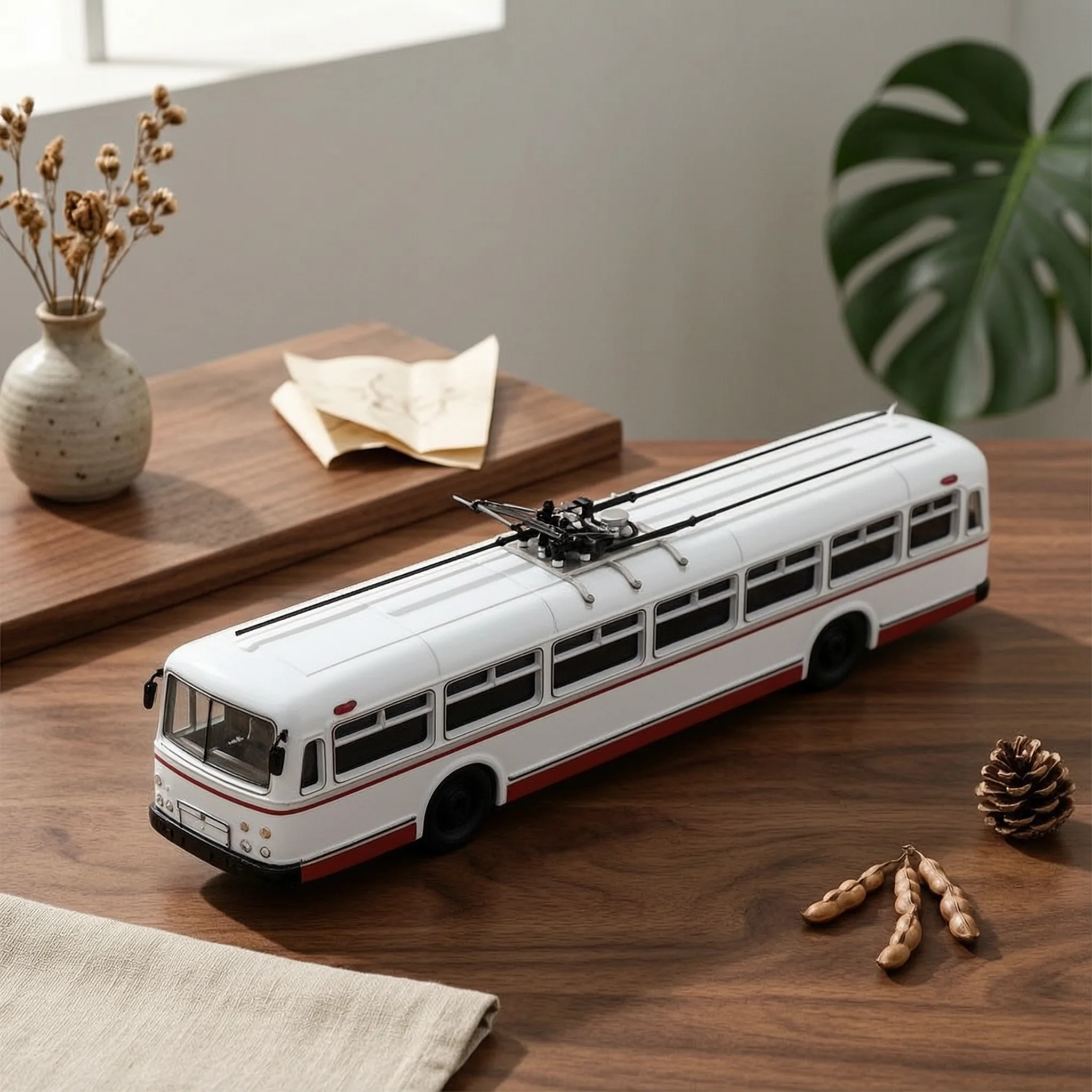 

Trolleybus Model Classic Collectible Bus Toy Bus with Trolley Pole Realistic Miniature Metal for Collectors, Display Case, Shelf