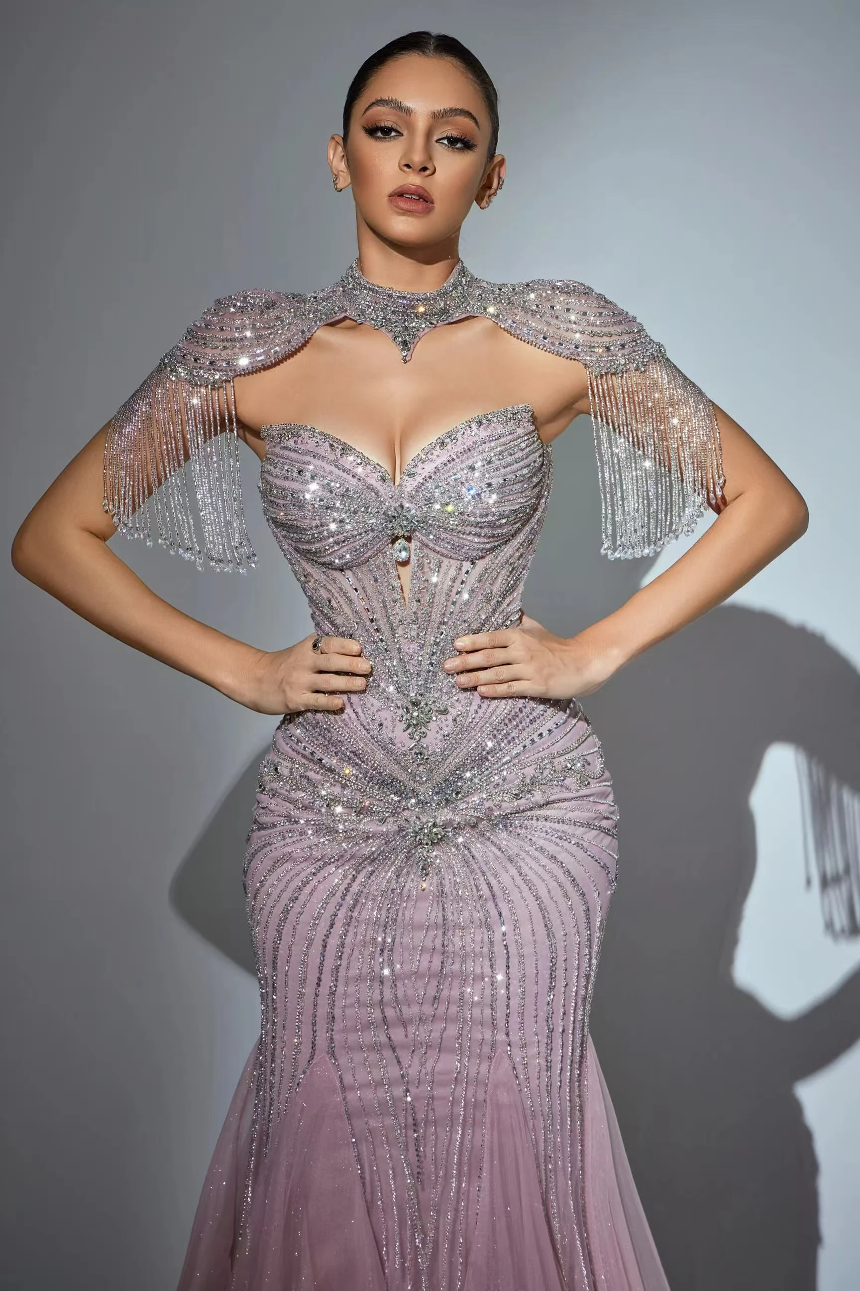 Sharon Said Elegantes Champagner-Meerjungfrauenkleid mit Cape-Ärmeln, Kristallperlen, Blaues Hochzeitskleid, SS021, Maßanfertigung – Detail 11