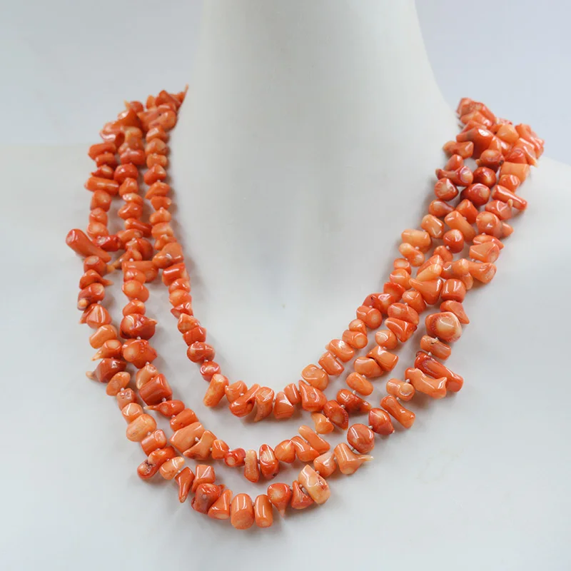 

Nigeria's trendy natural coral necklace. Wedding party jewelry