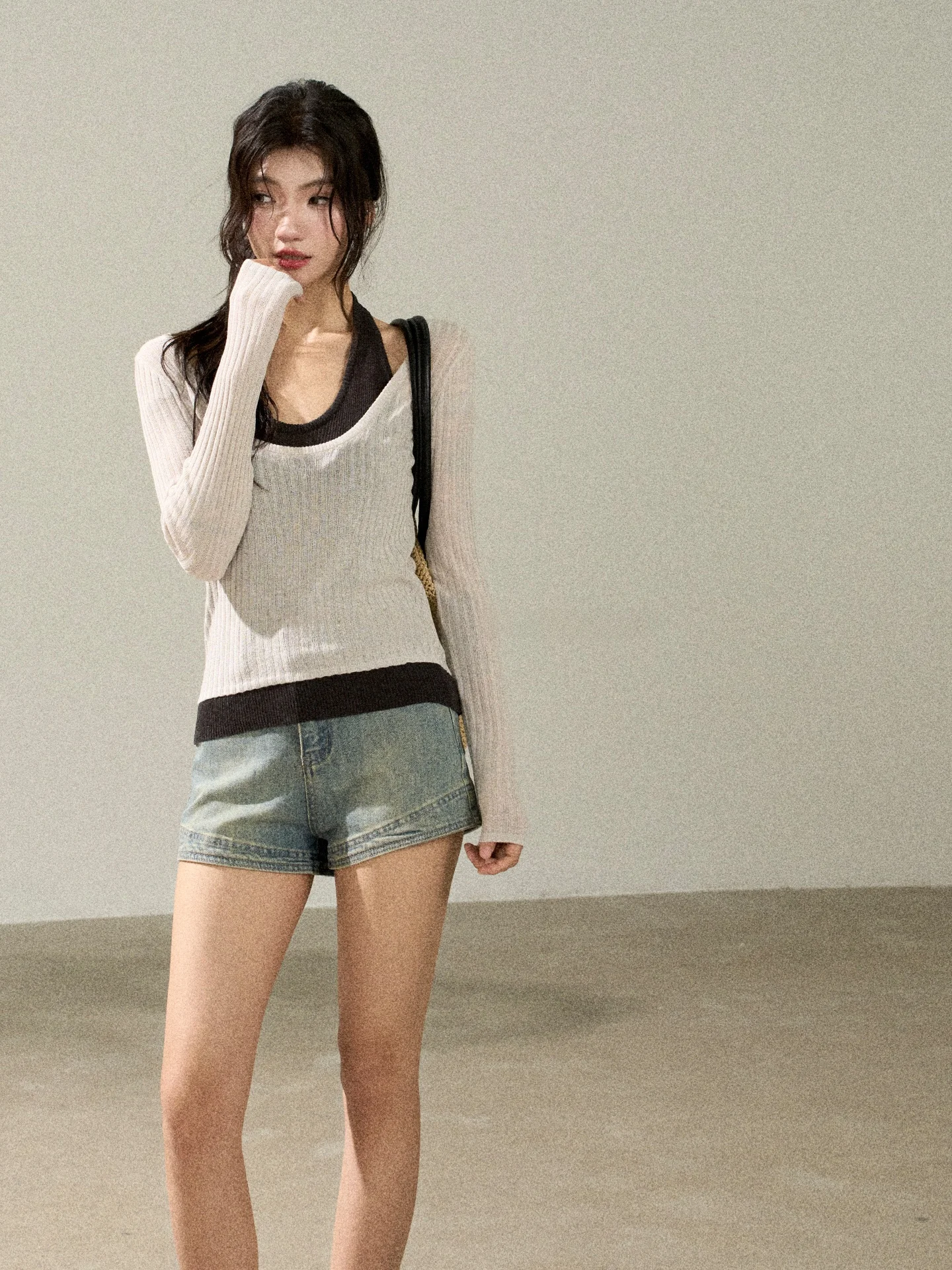 

Minimalist Korean Style Blue Jeans Shorts Women's Straight Leg Button Casual Pants Cotton Material Gradual Pattern Spring Sum...