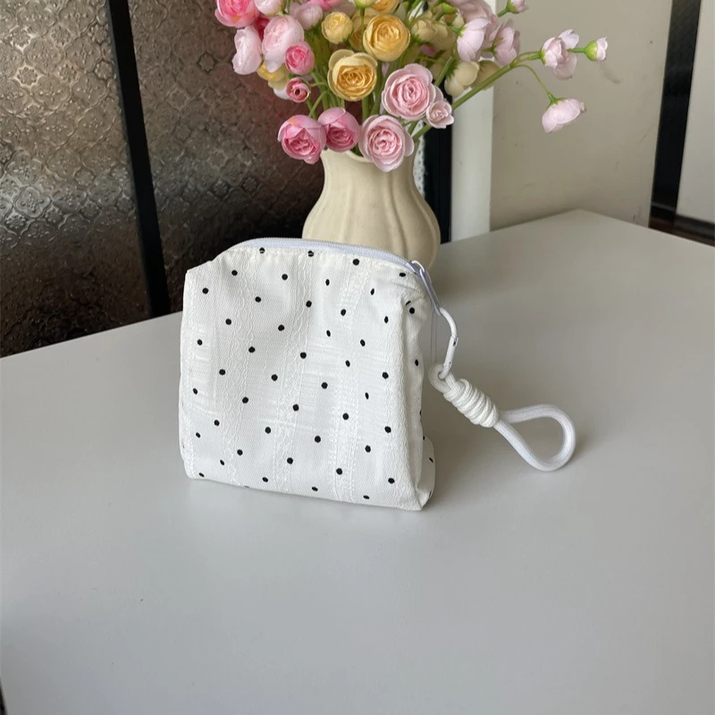 حقيبة مكياج منقطة سوداء للنساء، حقيبة تنظيم مستحضرات التجميل، حقيبة أدوات الزينة ذات الطراز الجميل