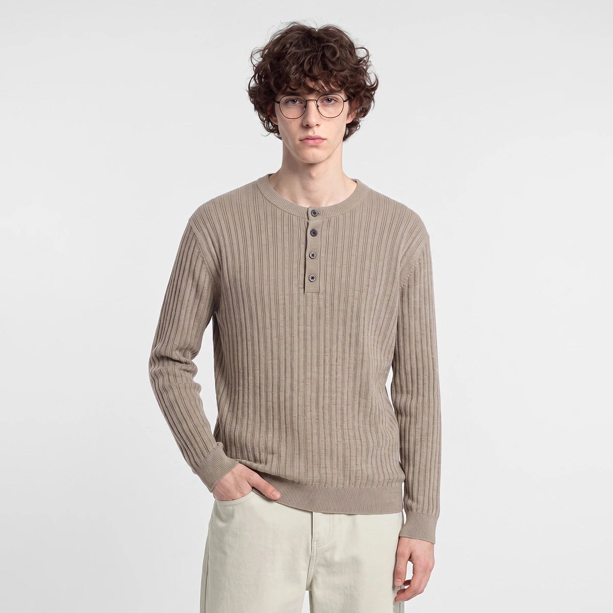 Men's Henley-neck Knit Sweater Autumn Long Sleeve Solid Color Knit Pullover with 4-Button