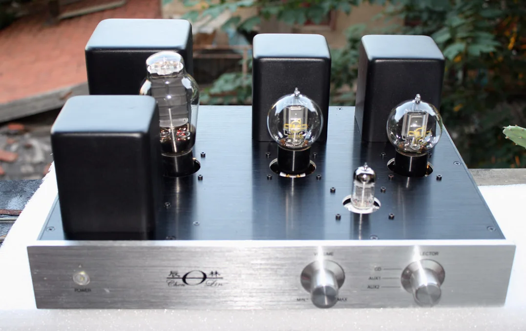 

Latest 101D preamp, input sensitivity: 300mv, Guiguang 300B*1, Guiguang (Noble Voice) 101D*2, Mullard 12AU7*1
