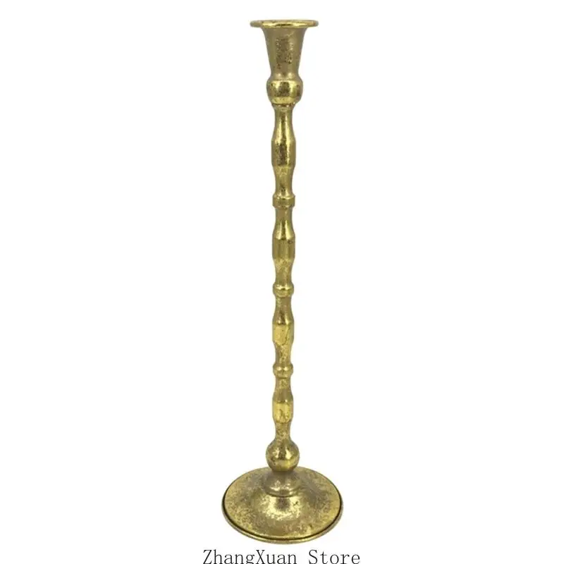 Antiker goldener Kerzenständer mit Eisenkonstruktion für Esstische, Regaldisplays und Standardöffnung von 2,1 für den – Detail 7